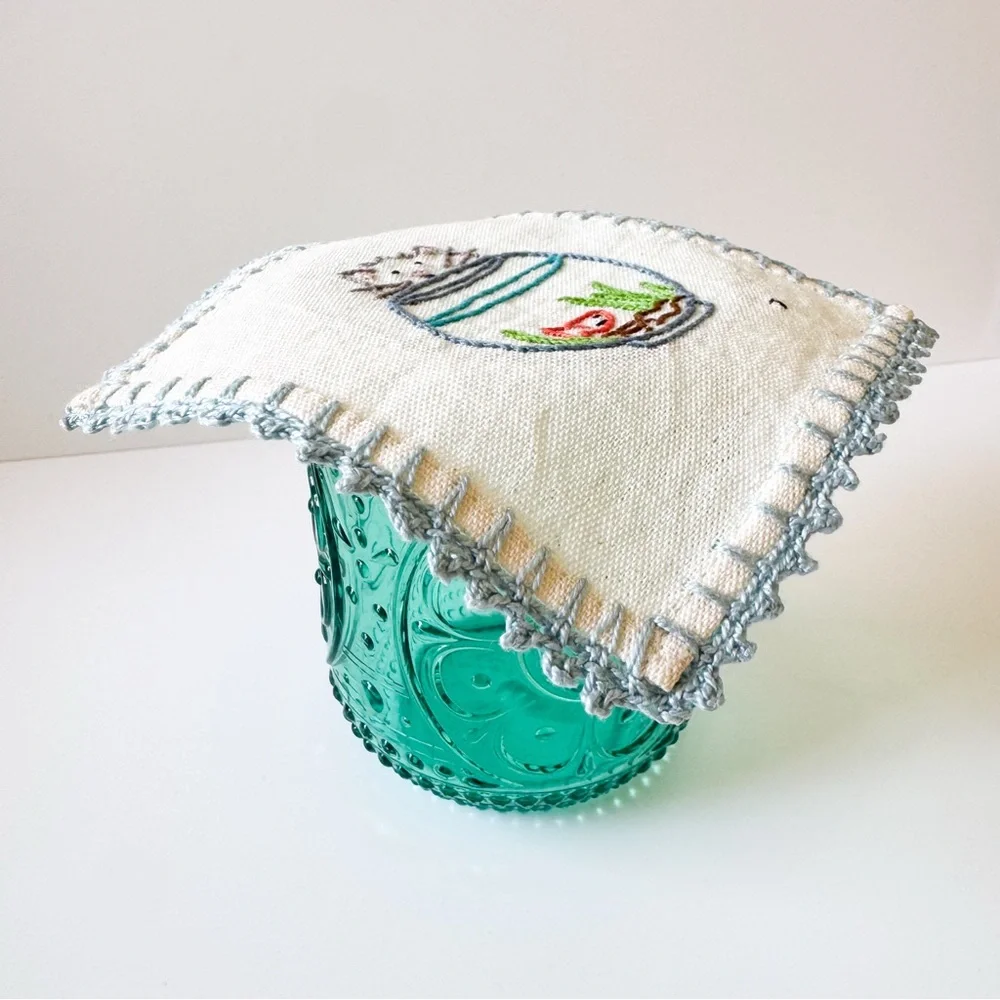 Embroidered Cat and Fishbowl Linen Cloth‎